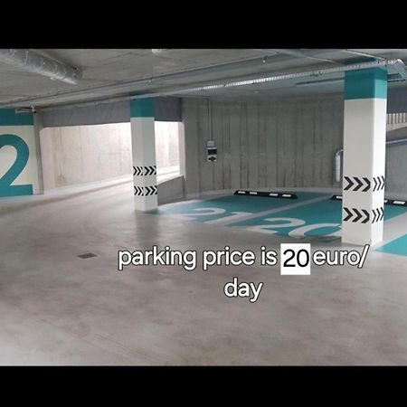 וילנה Happy Inn Emporia, Self Chek-In, Parking In The Underground Garage מראה חיצוני תמונה